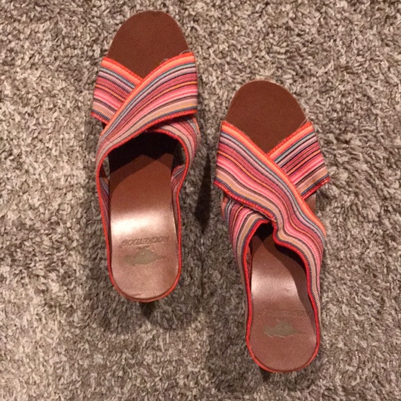 Colorful elastic strapped wedge - Picture 2 of 3